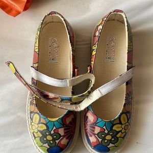 Goby kids shoes with beautiful bright spring colors. G baby only wore once.